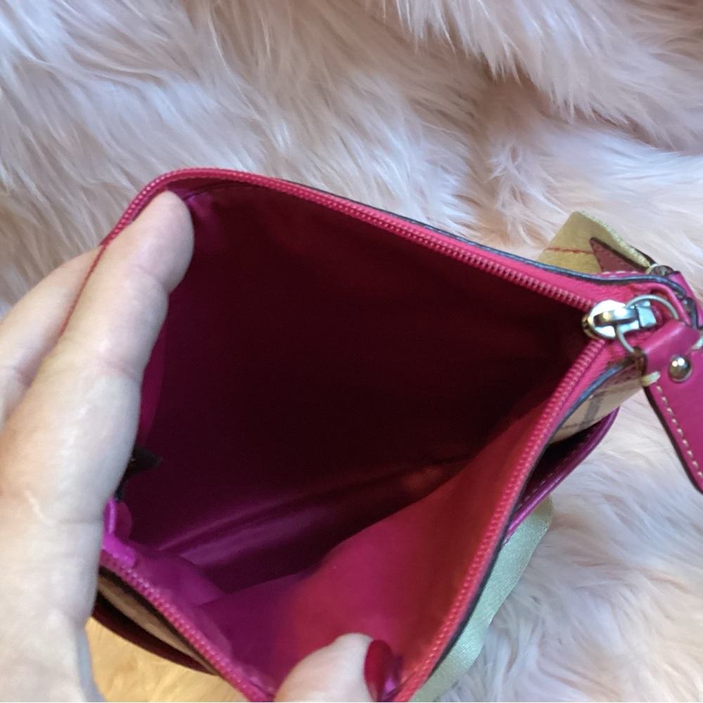 Coach Pink and Cream Crossbody Bag with Boxy Design - Picture 5 of 7